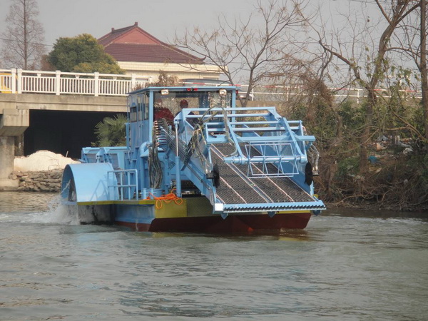 SSHB-950前收前卸全自動水面清潔船